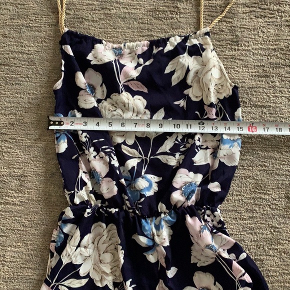 Navy/white floral romper - Picture 4 of 11